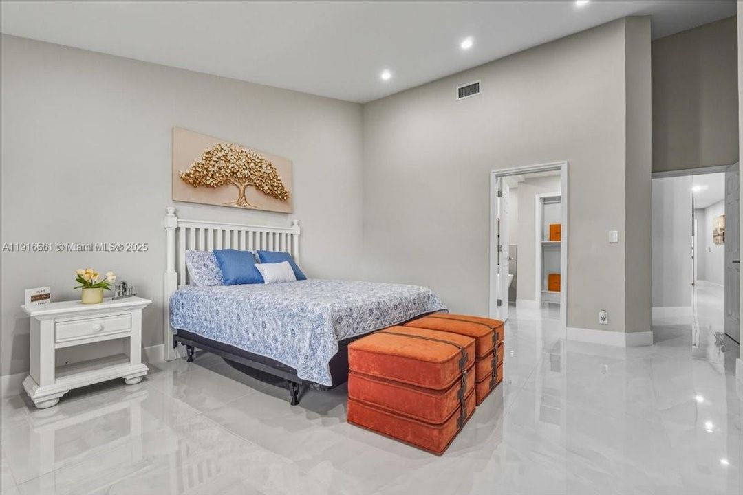 For Sale: $534,900 (2 beds, 2 baths, 0 Square Feet)