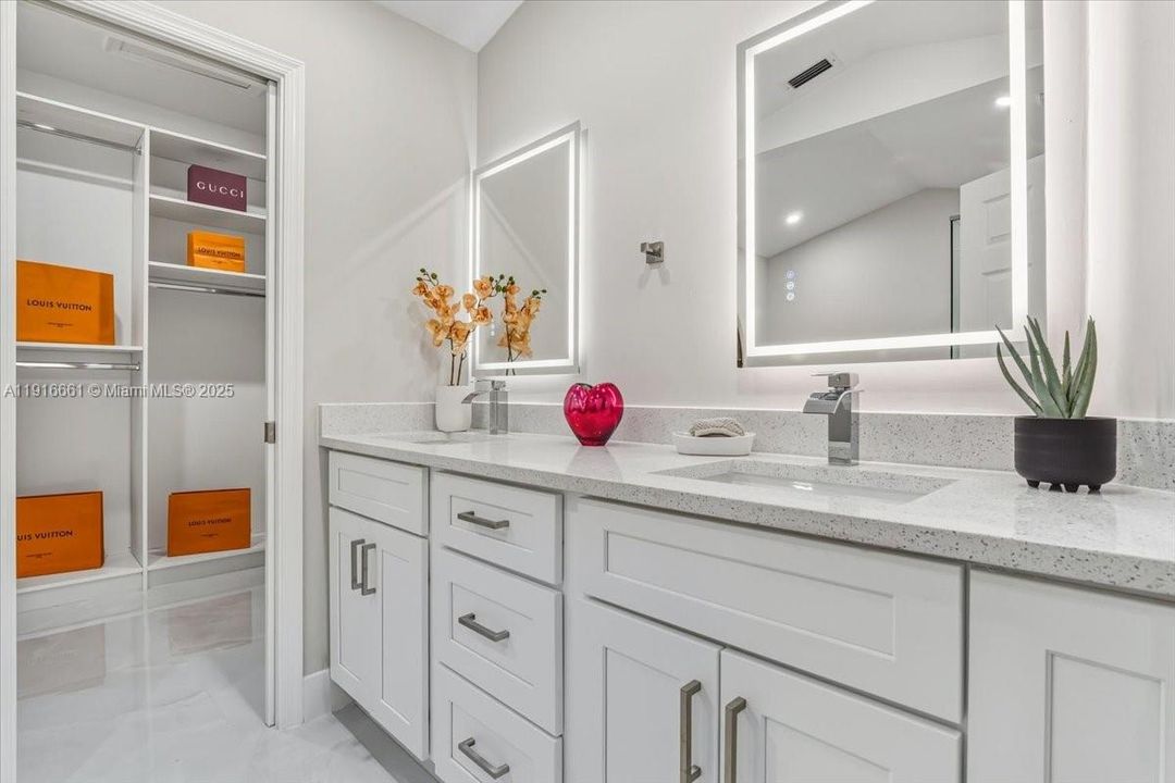 For Sale: $534,900 (2 beds, 2 baths, 0 Square Feet)