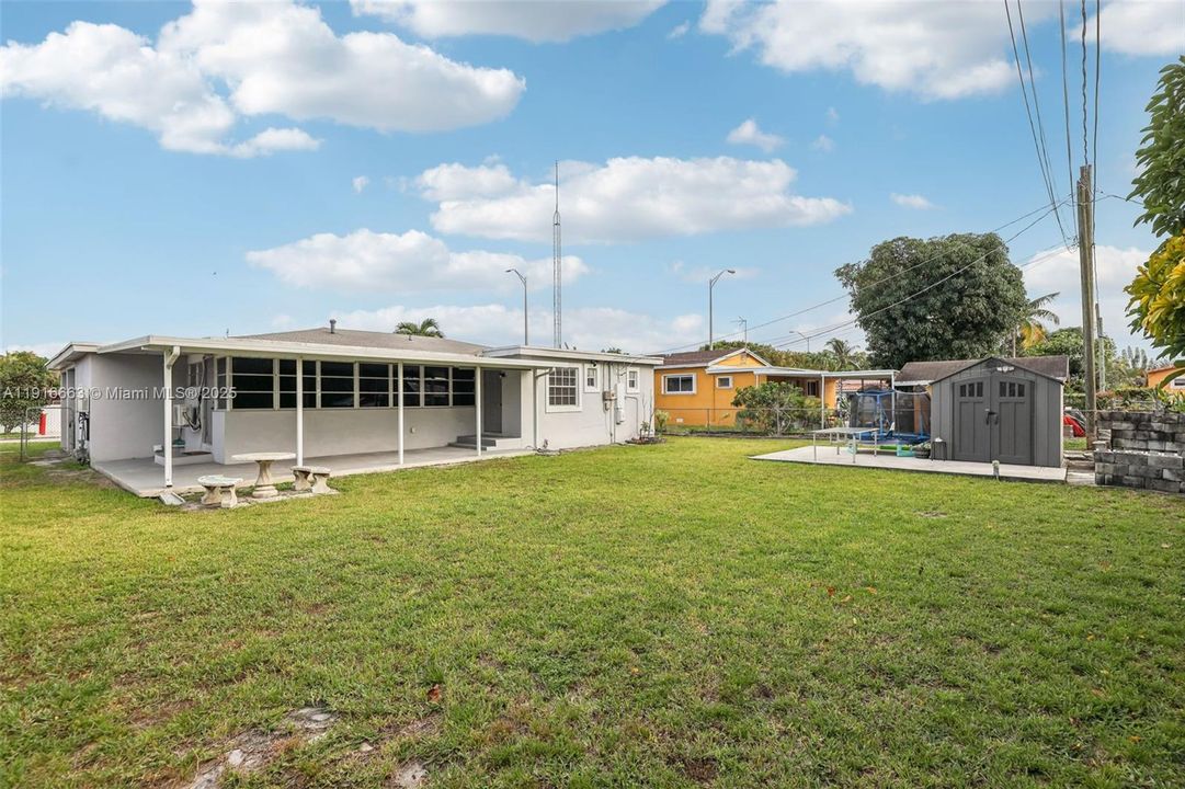 На продажу: $783,000 (4 спален, 3 ванн, 1808 Квадратных фут)