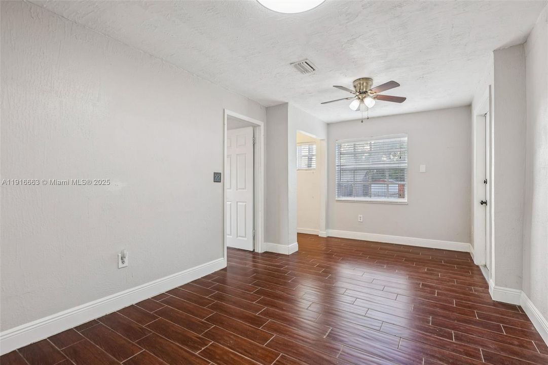 На продажу: $783,000 (4 спален, 3 ванн, 1808 Квадратных фут)