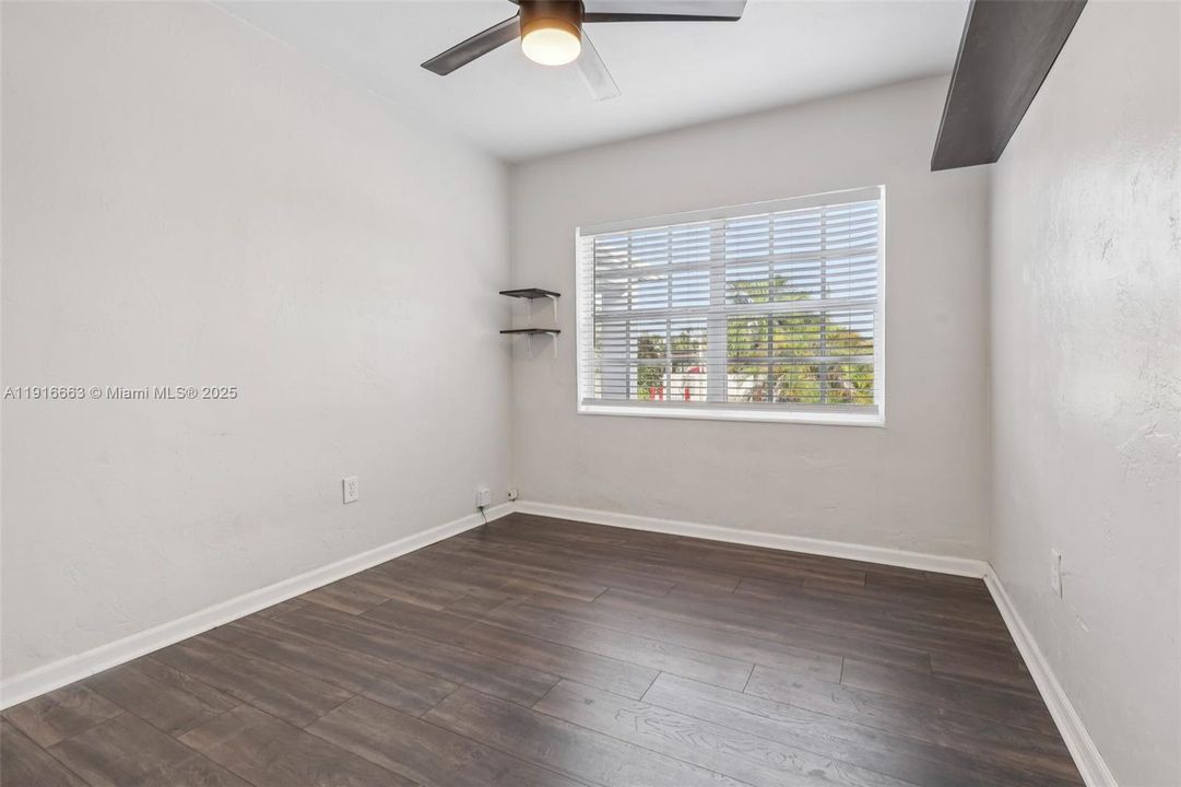 На продажу: $783,000 (4 спален, 3 ванн, 1808 Квадратных фут)