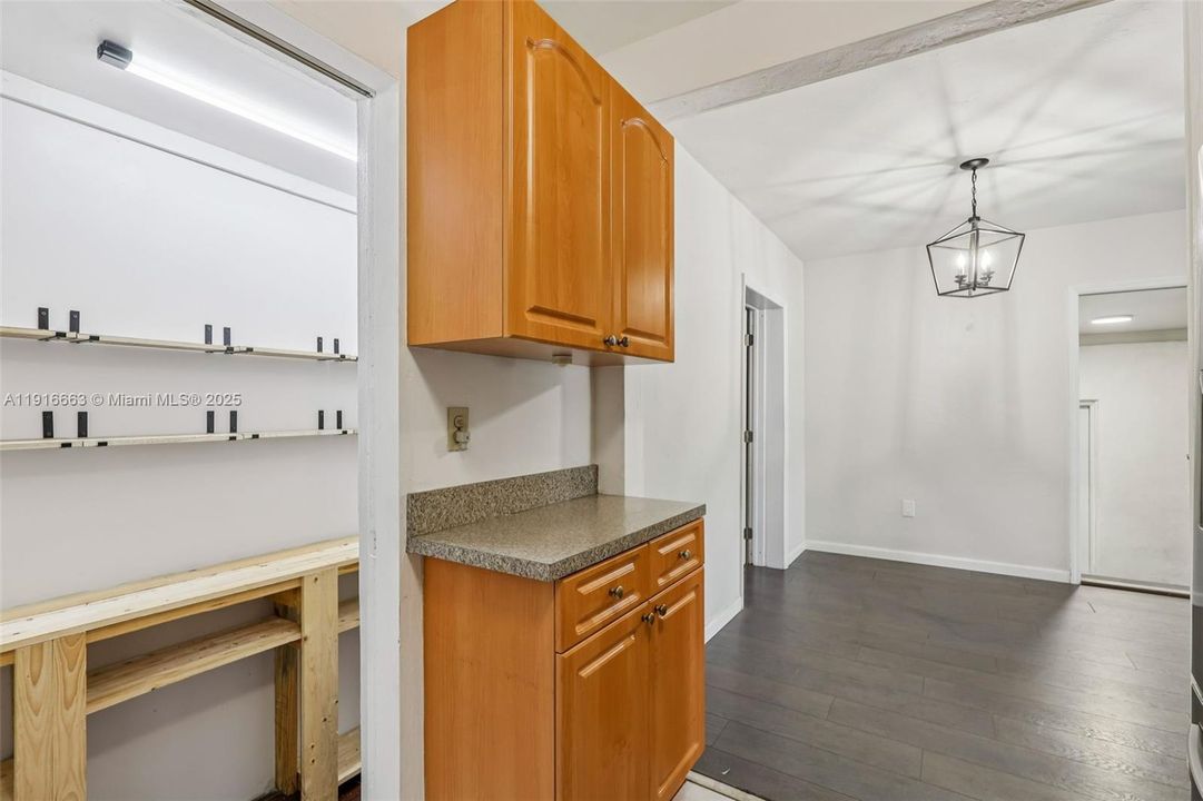 На продажу: $783,000 (4 спален, 3 ванн, 1808 Квадратных фут)