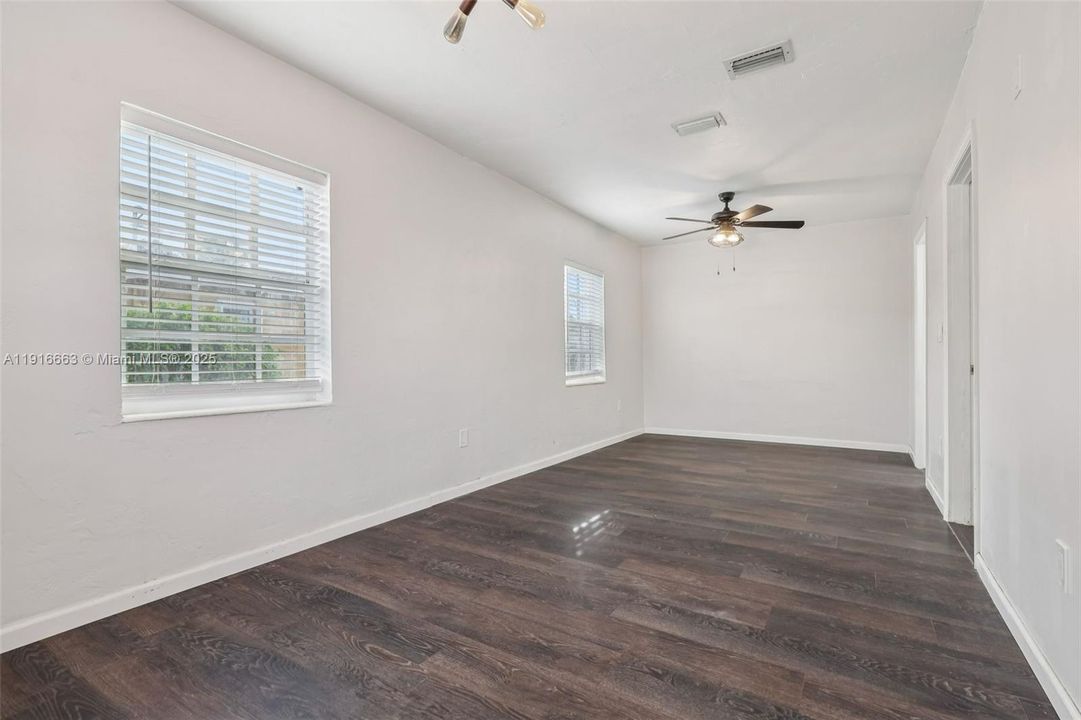 На продажу: $783,000 (4 спален, 3 ванн, 1808 Квадратных фут)