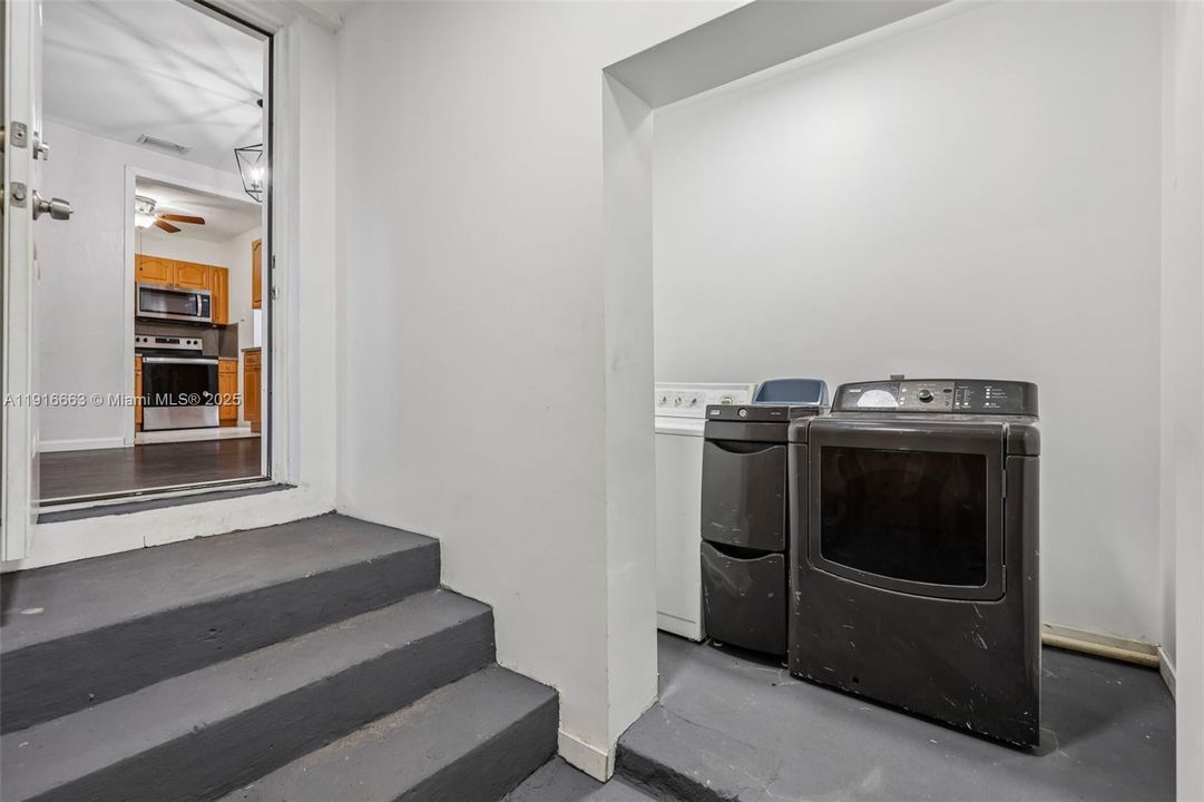 На продажу: $783,000 (4 спален, 3 ванн, 1808 Квадратных фут)