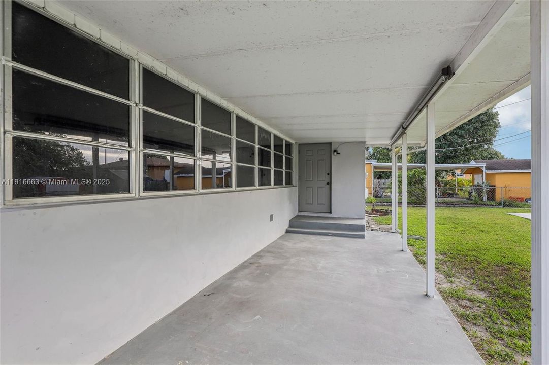 На продажу: $783,000 (4 спален, 3 ванн, 1808 Квадратных фут)