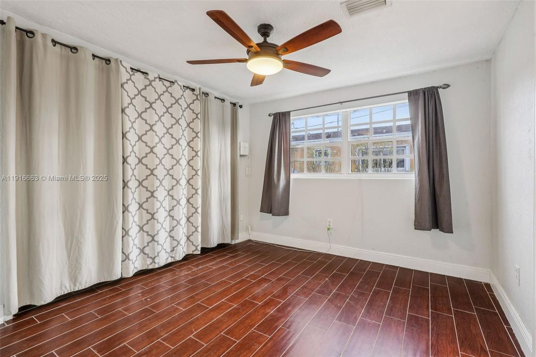 На продажу: $783,000 (4 спален, 3 ванн, 1808 Квадратных фут)