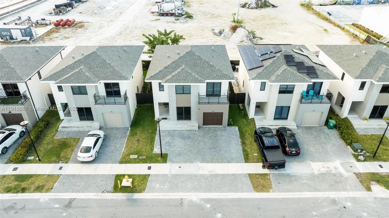 For Sale: $639,990 (6 beds, 5 baths, 1902 Square Feet)