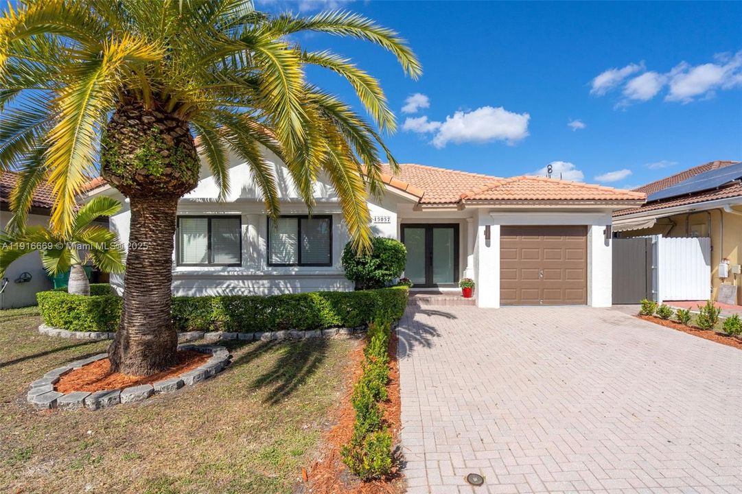 Active With Contract: $3,500 (3 beds, 2 baths, 1479 Square Feet)