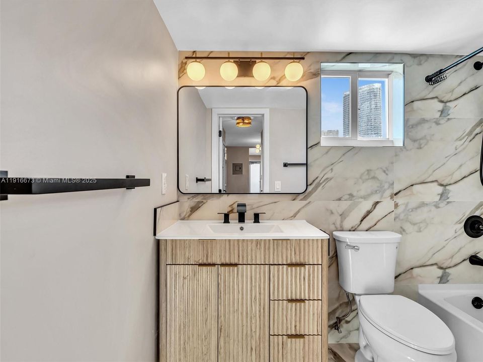 For Rent: $2,900 (1 beds, 1 baths, 742 Square Feet)