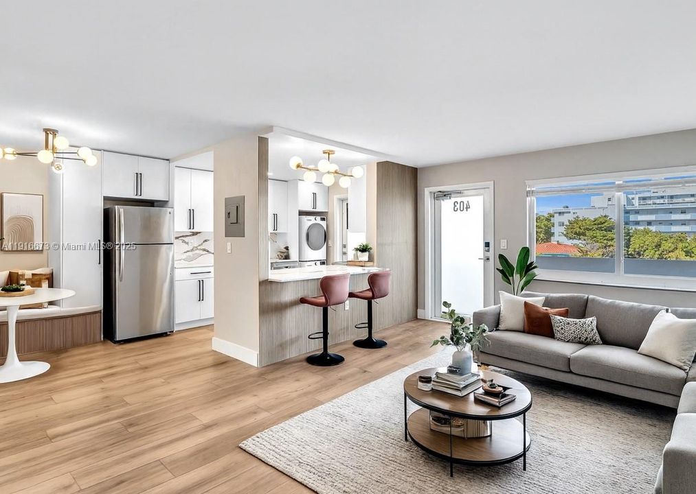 For Rent: $2,900 (1 beds, 1 baths, 742 Square Feet)