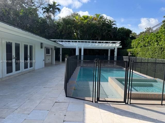 В аренду: $13,000 (3 спален, 2 ванн, 1886 Квадратных фут)