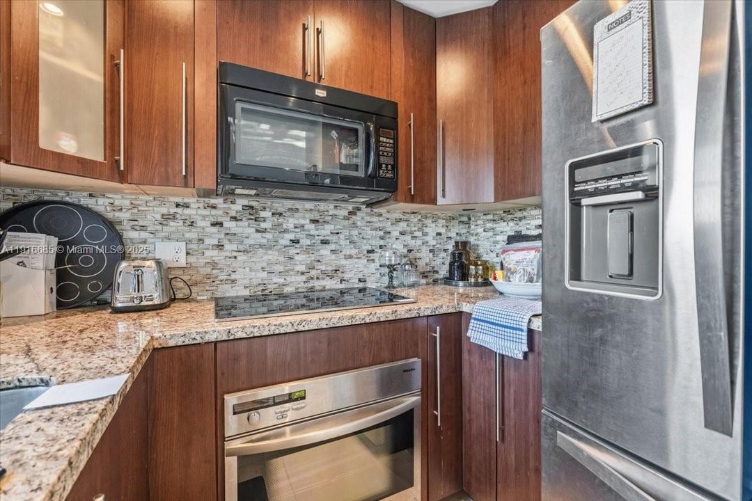 待售: $150,000 (1 贝兹, 1 浴室, 660 平方英尺)