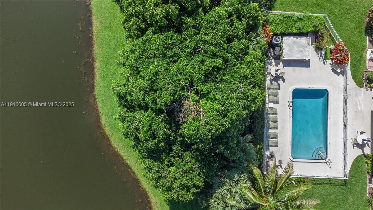 待售: $150,000 (1 贝兹, 1 浴室, 660 平方英尺)