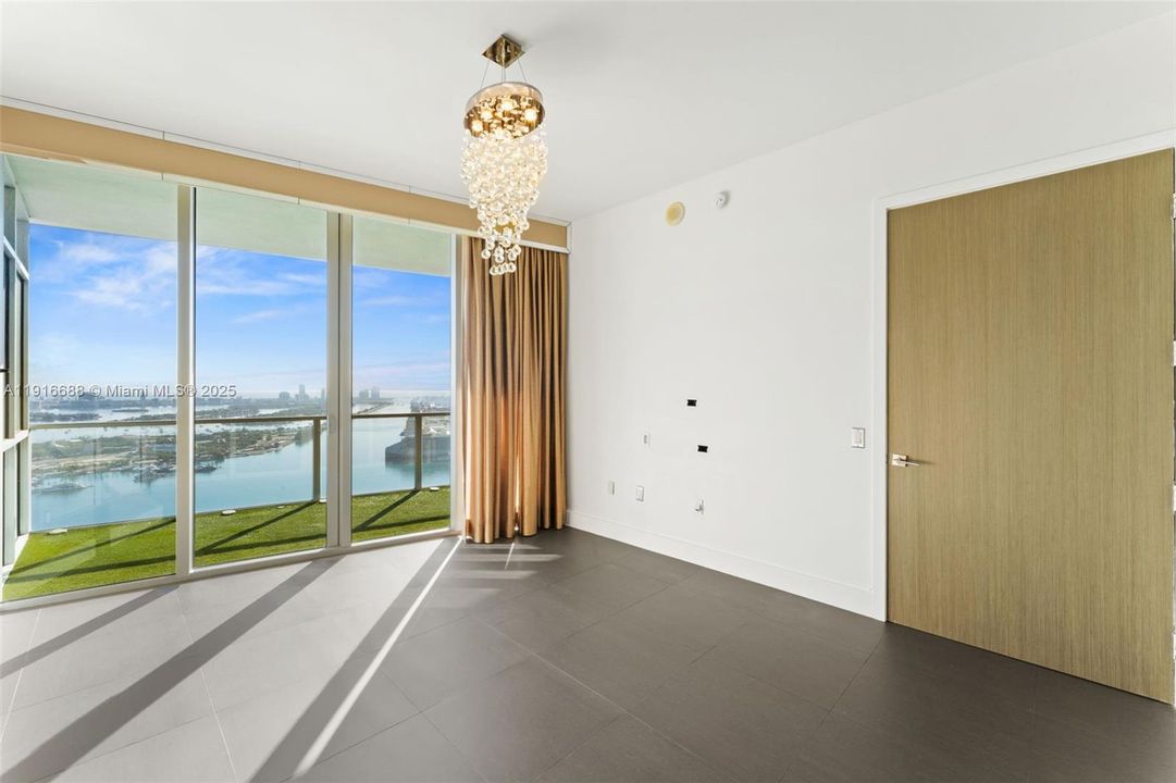 待售: $1,050,000 (2 贝兹, 2 浴室, 1557 平方英尺)