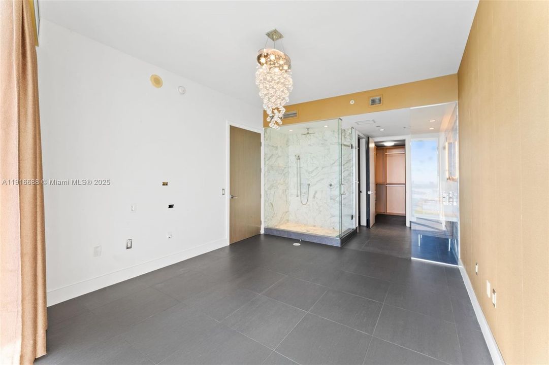 待售: $1,050,000 (2 贝兹, 2 浴室, 1557 平方英尺)