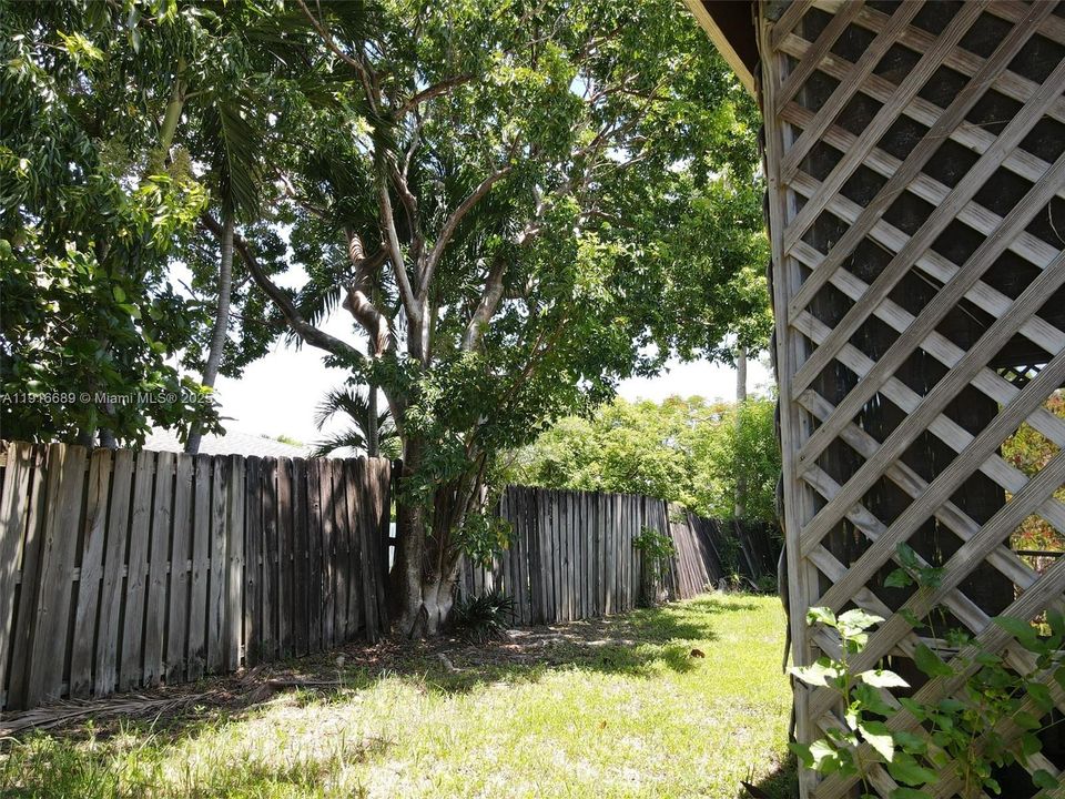 待售: $590,000 (3 贝兹, 2 浴室, 1647 平方英尺)