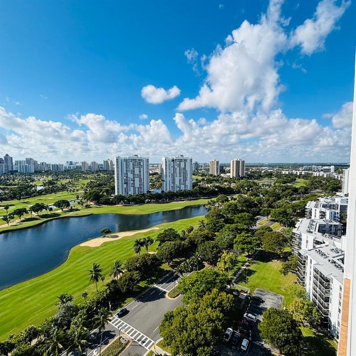 For Rent: $2,150 (1 beds, 1 baths, 755 Square Feet)