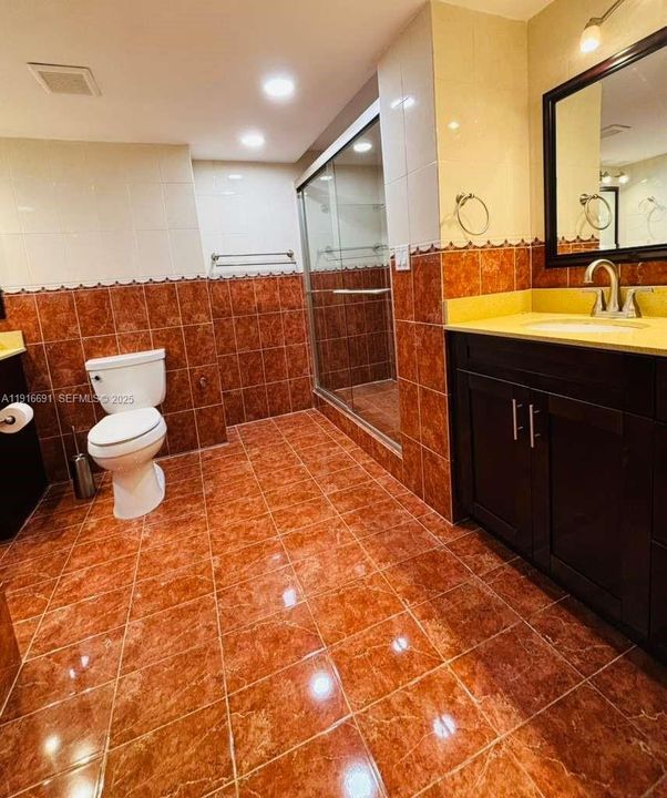 For Rent: $2,150 (1 beds, 1 baths, 755 Square Feet)