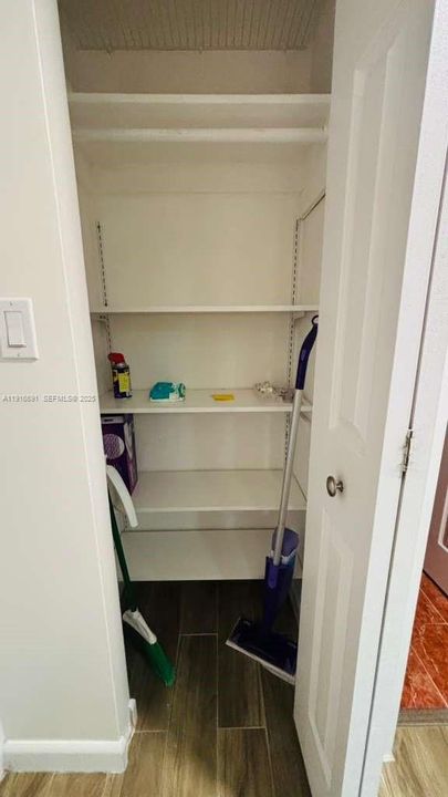 For Rent: $2,150 (1 beds, 1 baths, 755 Square Feet)