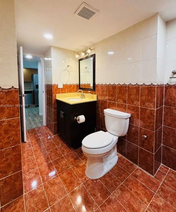 For Rent: $2,150 (1 beds, 1 baths, 755 Square Feet)