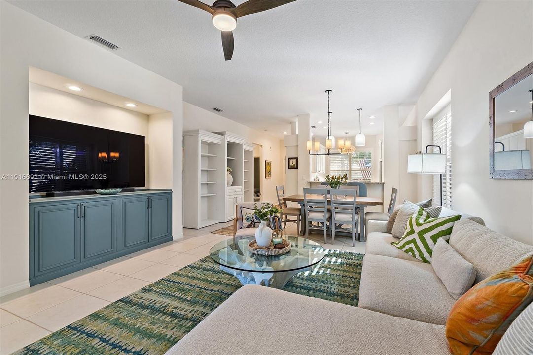 En Venta: $495,000 (2 camas, 2 baños, 1338 Pies cuadrados)