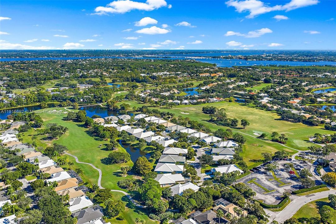 En Venta: $495,000 (2 camas, 2 baños, 1338 Pies cuadrados)