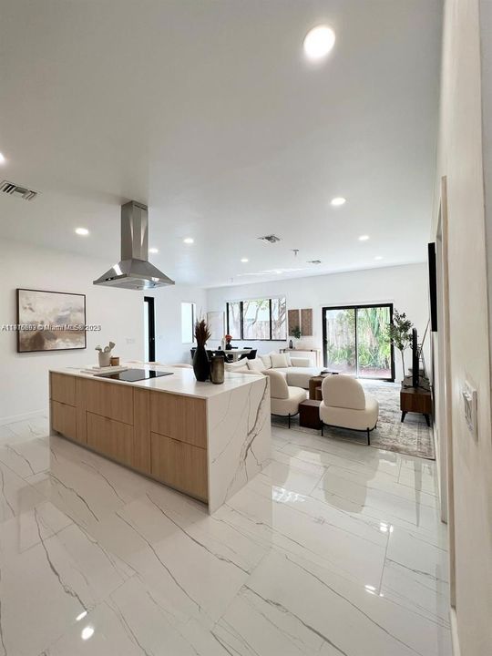 For Rent: $5,800 (4 beds, 3 baths, 2000 Square Feet)