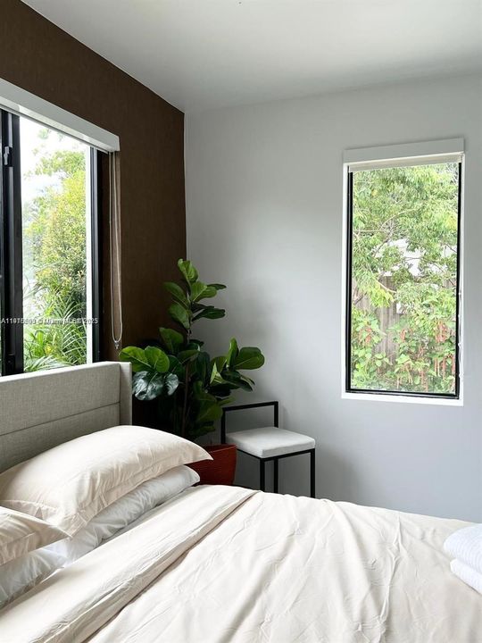 For Rent: $5,800 (4 beds, 3 baths, 2000 Square Feet)