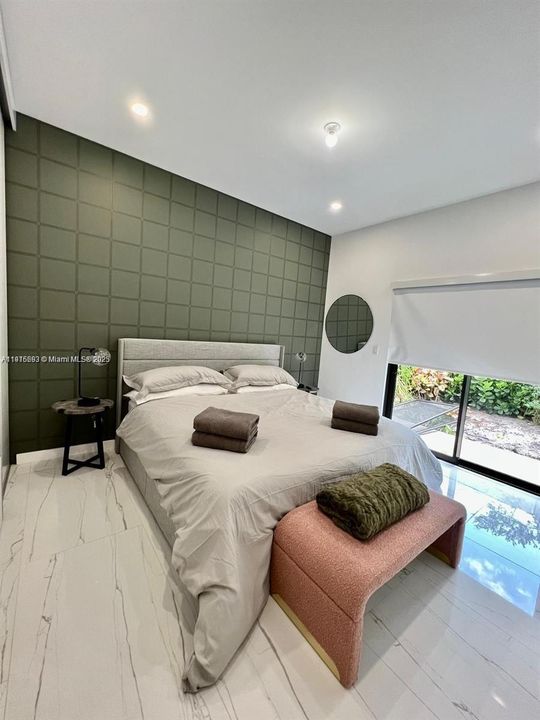 For Rent: $5,800 (4 beds, 3 baths, 2000 Square Feet)