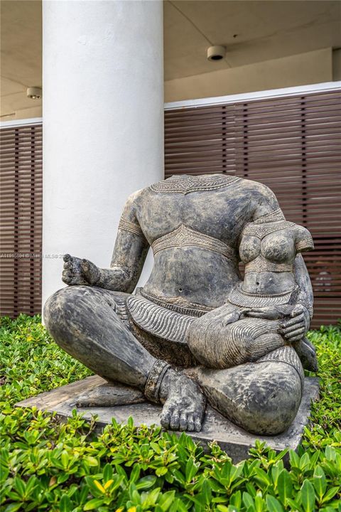 На продажу: $2,720,000 (2 спален, 2 ванн, 1141 Квадратных фут)