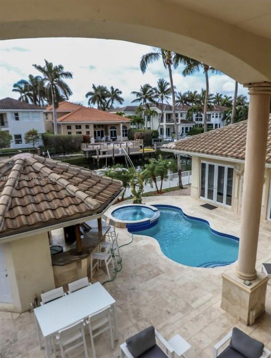 For Rent: $12,595 (5 beds, 4 baths, 4735 Square Feet)