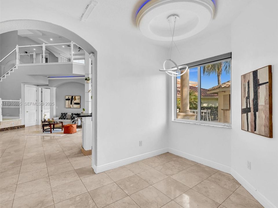 For Rent: $12,595 (5 beds, 4 baths, 4735 Square Feet)