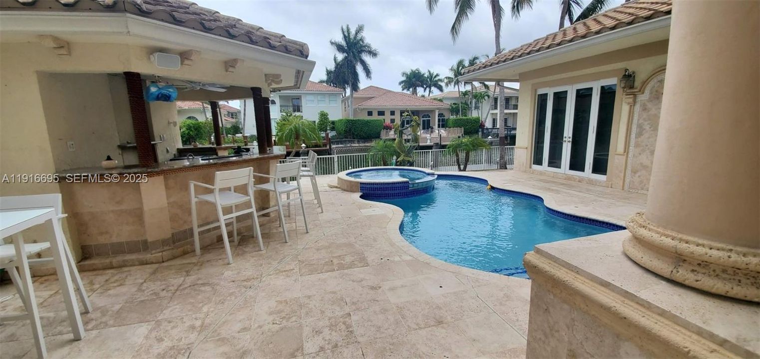 For Rent: $12,595 (5 beds, 4 baths, 4735 Square Feet)