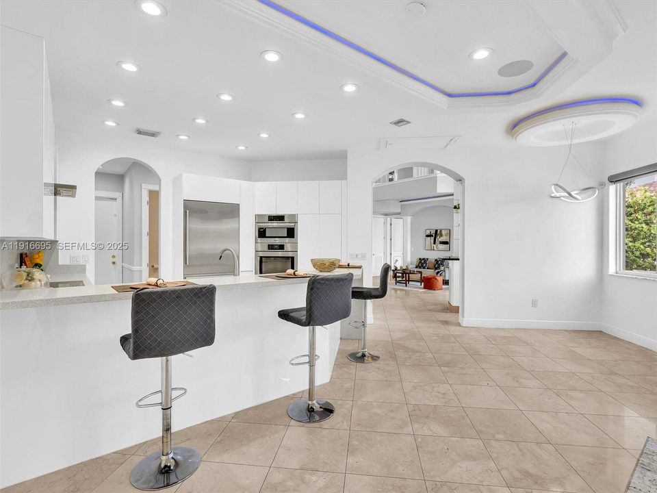 For Rent: $12,595 (5 beds, 4 baths, 4735 Square Feet)