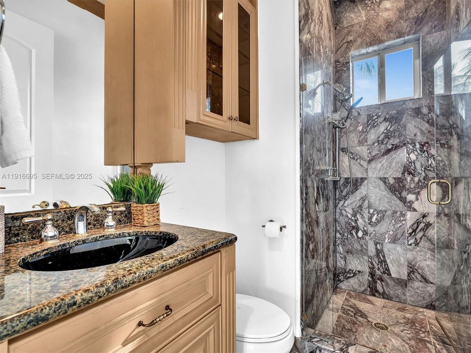 For Rent: $12,595 (5 beds, 4 baths, 4735 Square Feet)