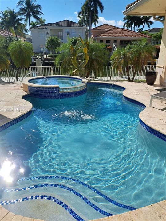 For Rent: $12,595 (5 beds, 4 baths, 4735 Square Feet)