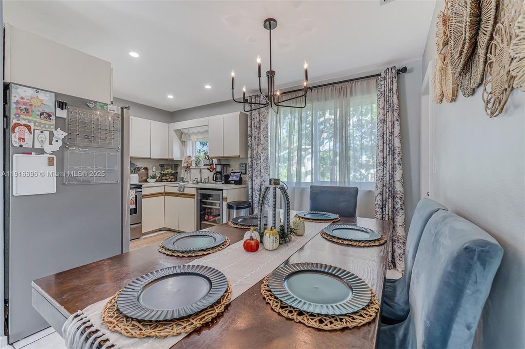 For Sale: $425,000 (4 beds, 2 baths, 1300 Square Feet)