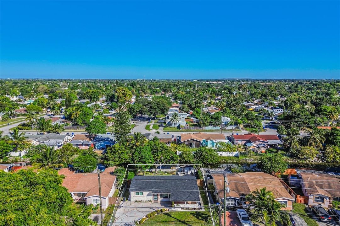 For Sale: $425,000 (4 beds, 2 baths, 1300 Square Feet)