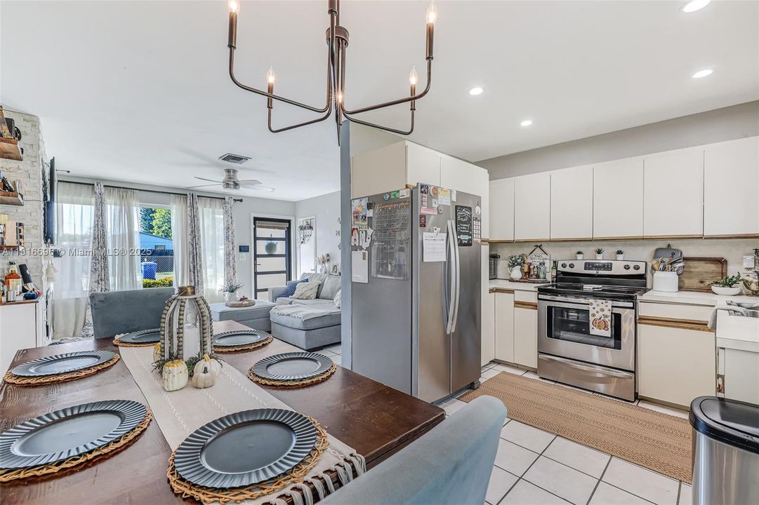 For Sale: $425,000 (4 beds, 2 baths, 1300 Square Feet)