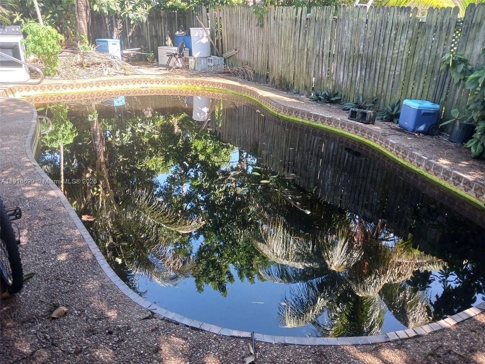 En Venta: $360,000 (4 camas, 2 baños, 1345 Pies cuadrados)