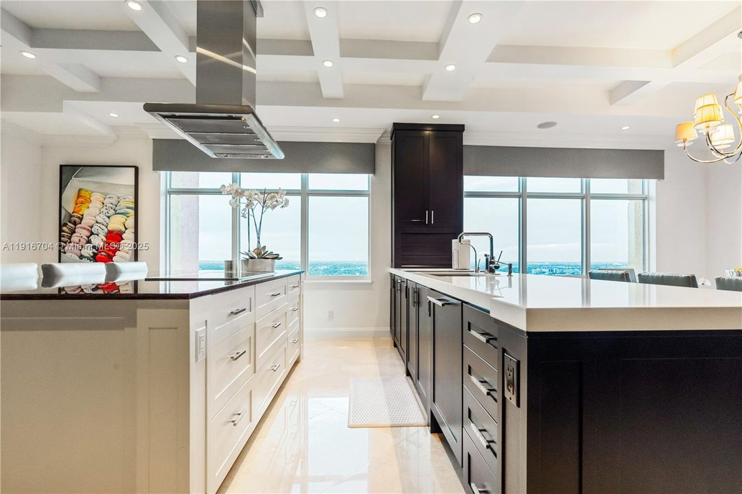 For Sale: $5,195,000 (3 beds, 3 baths, 4738 Square Feet)