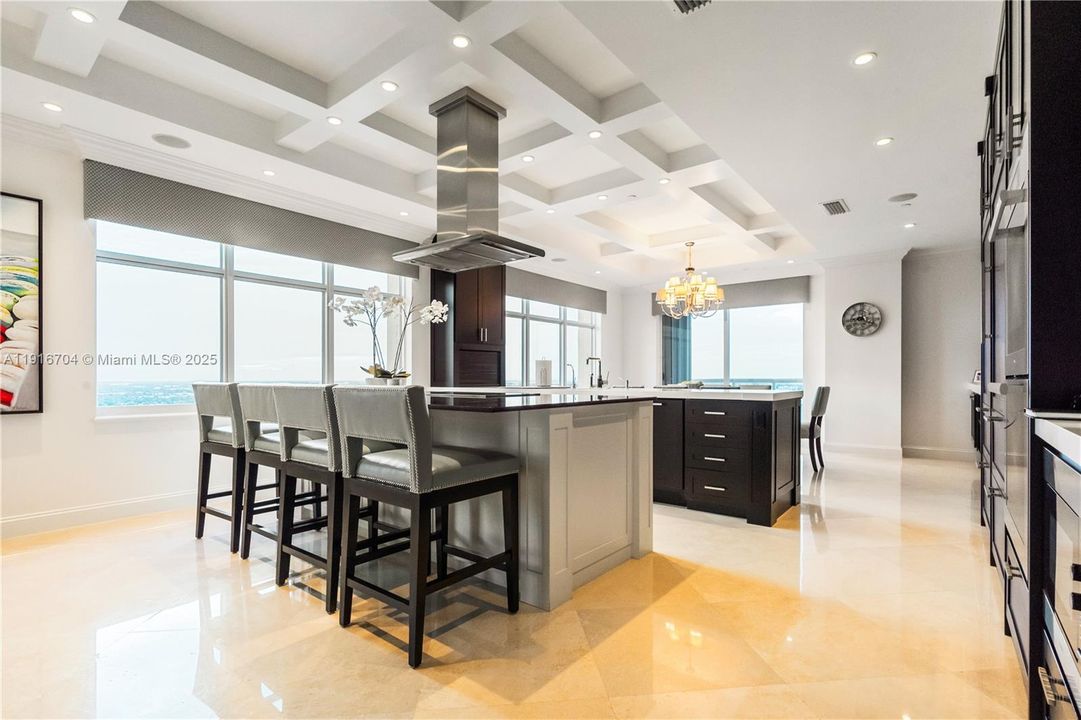 For Sale: $5,195,000 (3 beds, 3 baths, 4738 Square Feet)