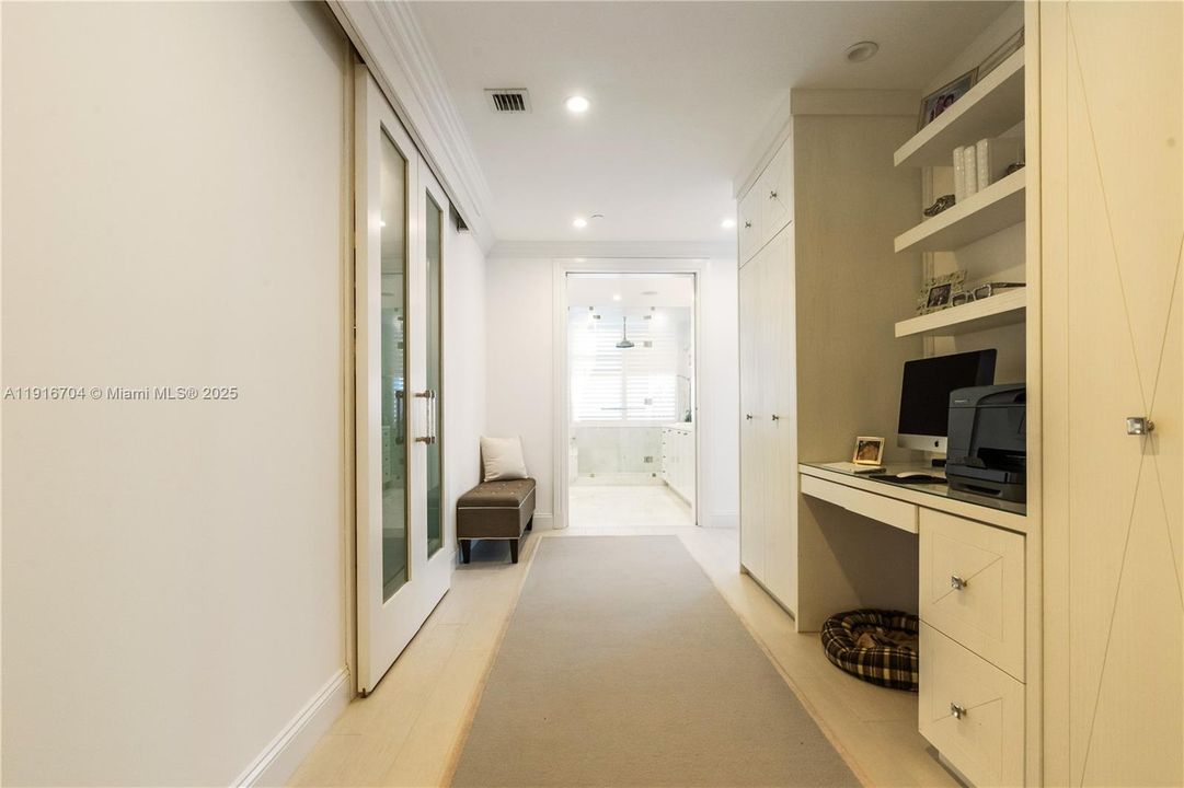 For Sale: $5,195,000 (3 beds, 3 baths, 4738 Square Feet)