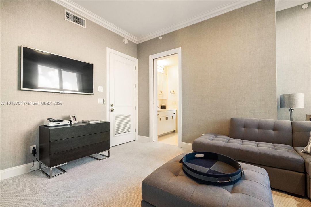 For Sale: $5,195,000 (3 beds, 3 baths, 4738 Square Feet)