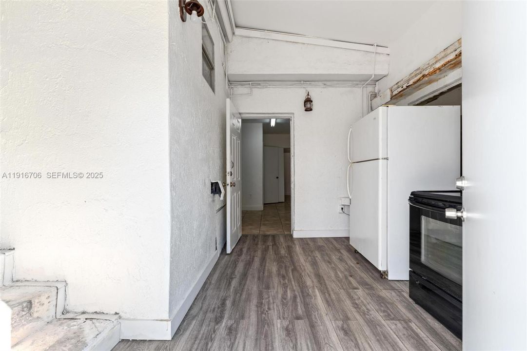 待售: $700,000 (6 贝兹, 3 浴室, 2802 平方英尺)