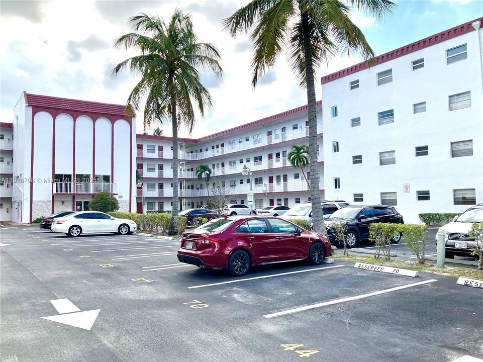 Well kept community!