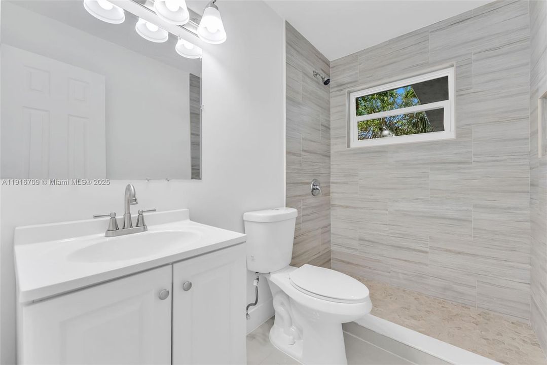 For Rent: $3,500 (3 beds, 2 baths, 1283 Square Feet)