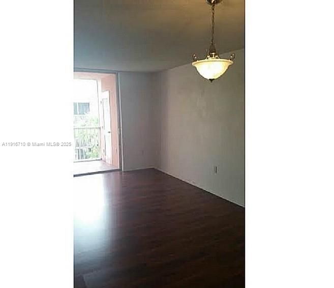 For Sale: $165,000 (2 beds, 2 baths, 800 Square Feet)