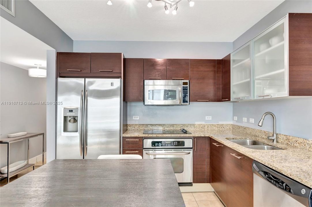 En Venta: $475,000 (1 camas, 1 baños, 1058 Pies cuadrados)