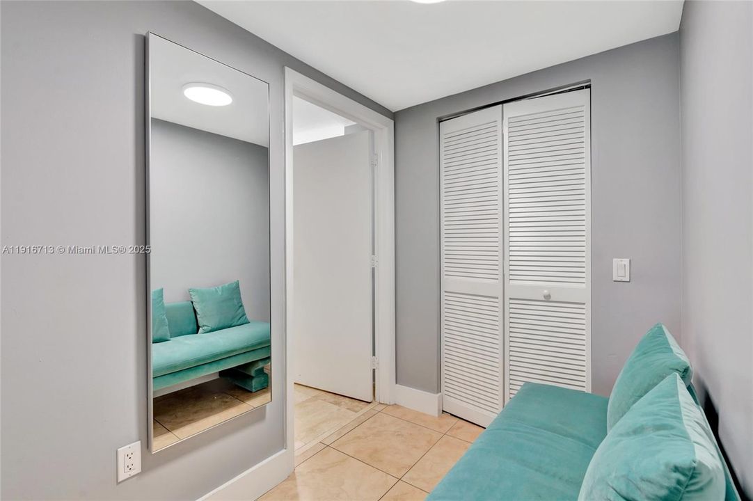 En Venta: $475,000 (1 camas, 1 baños, 1058 Pies cuadrados)